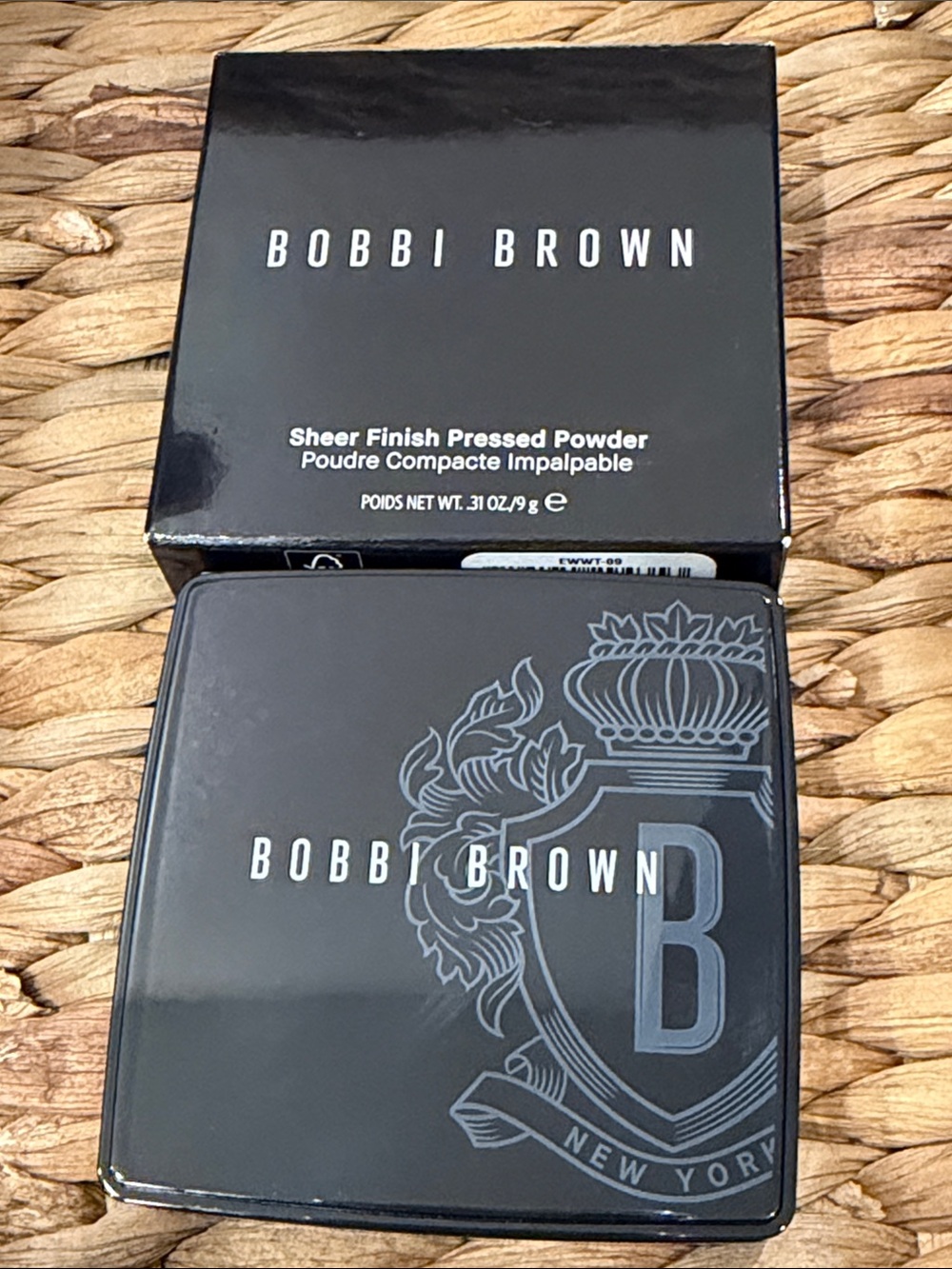 Bobbi Brown Sheer Finish Pressed Powder - Golden Brown